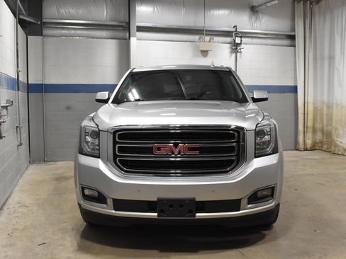 Used 2017 GMC Yukon SLT image 30