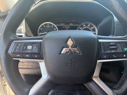 Used 2024 Mitsubishi Outlander SE Black Edition AWD/4WD image 24