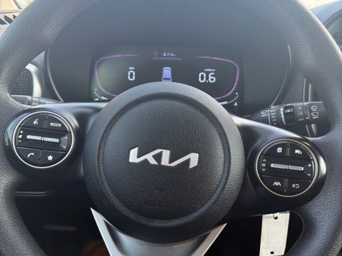 Used 2024 Kia Soul LX w/ Option Group 015 FWD image 15