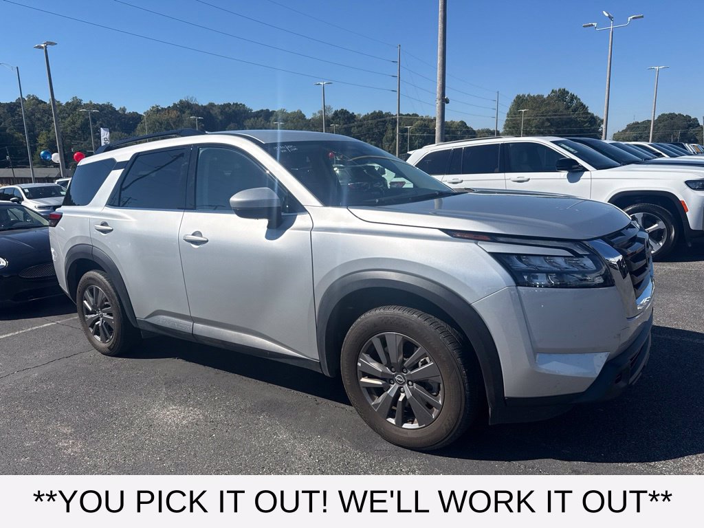 Used 2024 Nissan Pathfinder SV FWD 360° Tour