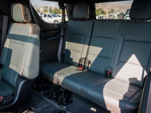 Used 2026 GMC Yukon AT4 w/ AT4 Premium Plus Package AWD/4WD image 10