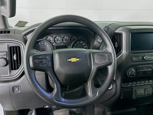 Used 2025 Chevrolet Silverado 1500 W/T w/ WT Value Package image 17