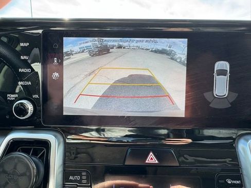 Used 2022 Kia Sorento SX image 31