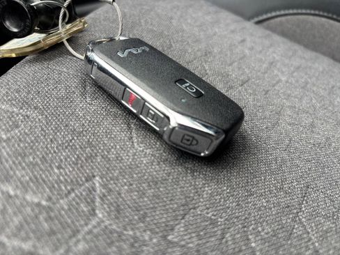 Used 2025 Kia Seltos S image 18