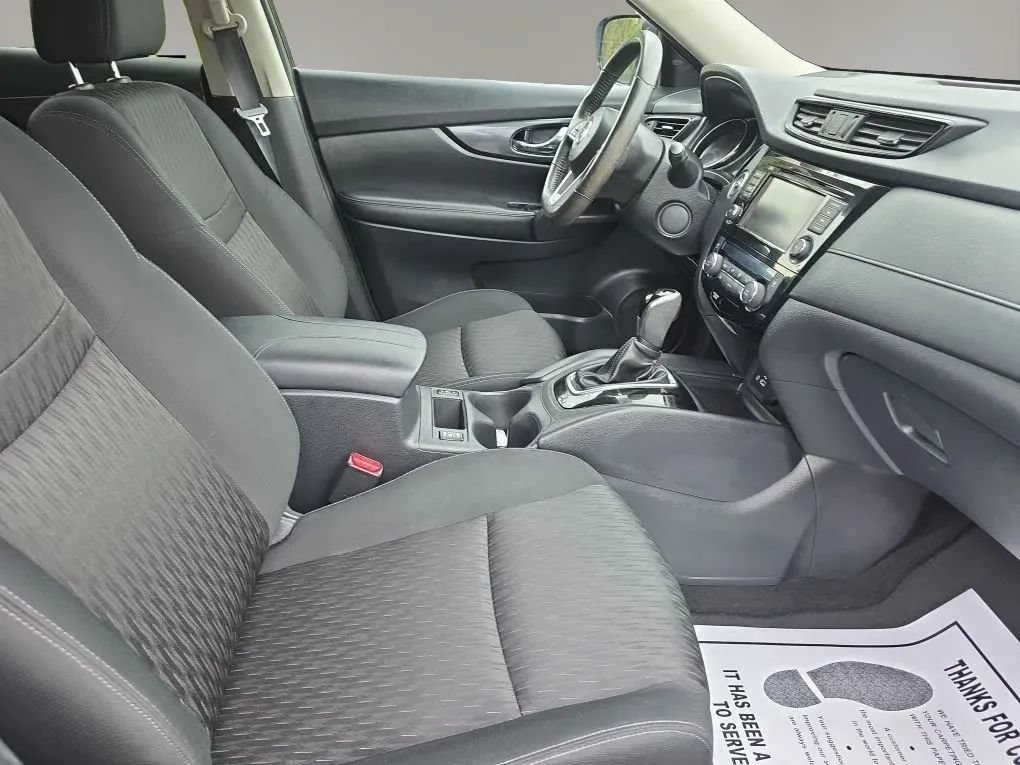 Used 2018 Nissan Rogue SV AWD/4WD image 11