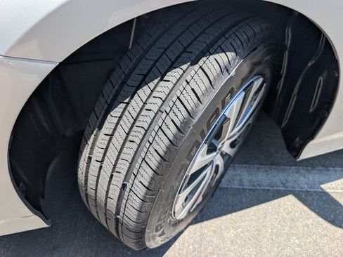 Used 2021 Toyota Prius Prime XLE FWD image 21