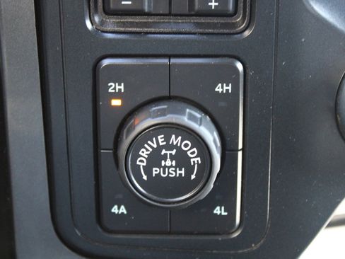 Used 2022 Ford F150 Lariat w/ Max Trailer Tow Package AWD/4WD image 30