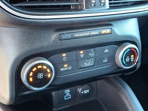 Certified 2022 Ford Escape SE image 18