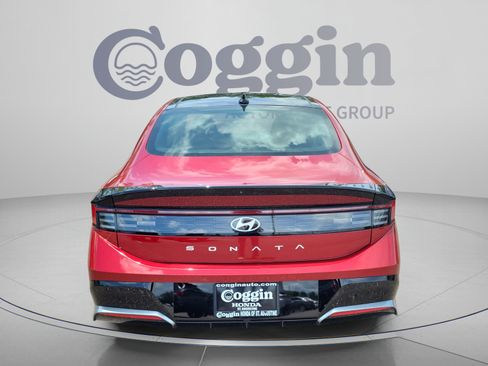 Used 2024 Hyundai Sonata SEL w/ Convenience Package FWD image 4