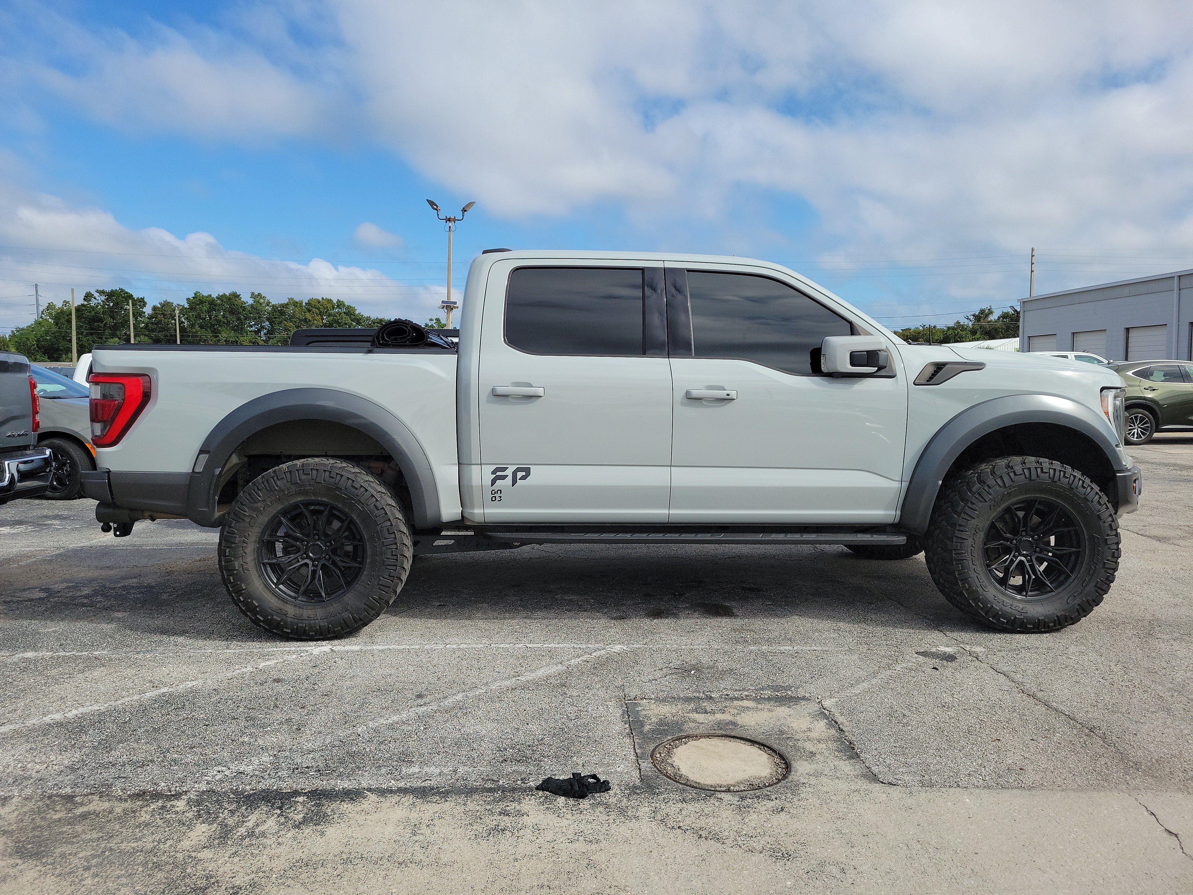 Used 2023 Ford F150 Raptor w/ Raptor Carbon Fiber Package AWD/4WD image 8