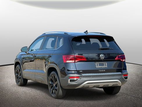 Used 2023 Volkswagen Taos SE w/ Black Wheel Package FWD image 3