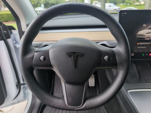 Used 2022 Tesla Model Y Performance AWD/4WD image 18
