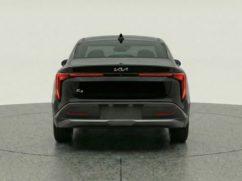 Used 2025 Kia K4 LXS image 7