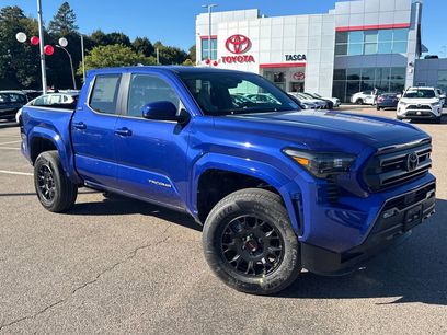 New 2025 Toyota Tacoma SR5