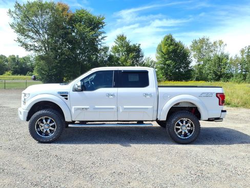Used 2015 Ford F150 Lariat w/ Equipment Group 502A Luxury AWD/4WD image 7