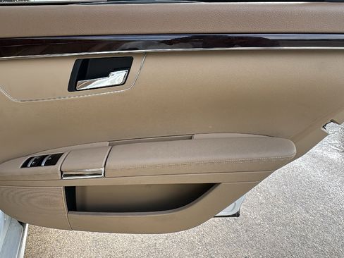 Used 2013 Mercedes-Benz S 550 image 27