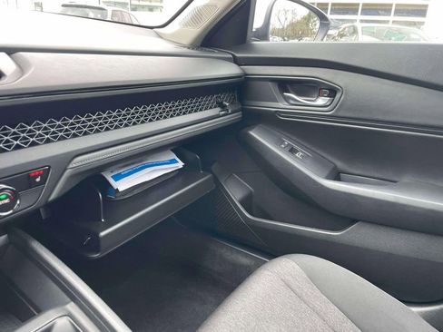 Certified 2024 Honda Accord EX image 33