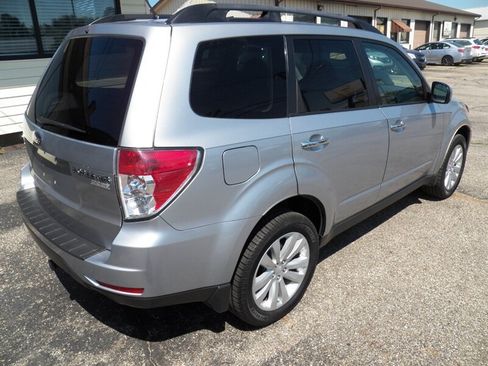 Used 2012 Subaru Forester 2.5X Premium AWD/4WD image 2