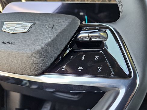 New 2026 Cadillac Vistiq Sport image 32