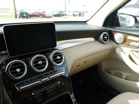 Used 2017 Mercedes-Benz GLC 300 image 21