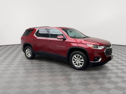 Used 2020 Chevrolet Traverse LT image 41