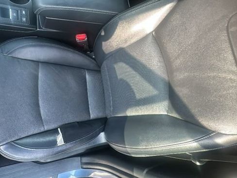 Used 2017 Subaru Outback 2.5i Limited image 23