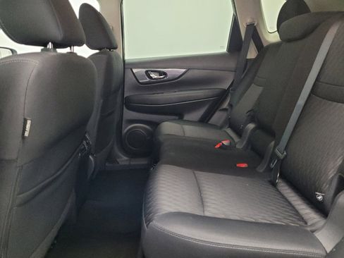 Used 2018 Nissan Rogue SV FWD image 18
