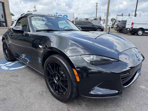 Used 2016 MAZDA MX-5 Miata Sport RWD image 3