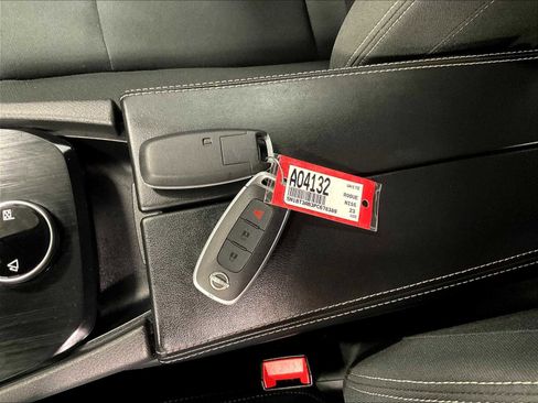 Certified 2023 Nissan Rogue S image 30