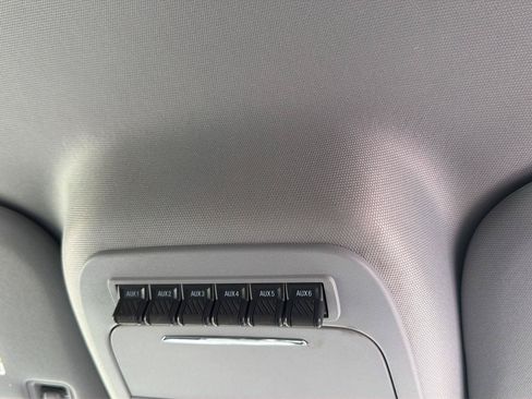 Used 2023 Ford F550 4x4 SuperCab Super Duty image 32