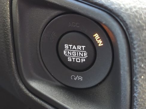 New 2026 Jeep Gladiator Sport AWD/4WD image 17