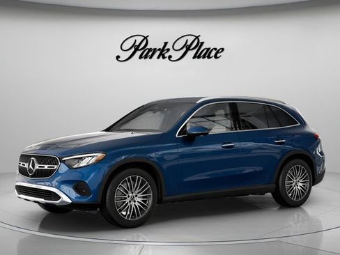 Used 2026 Mercedes-Benz GLC 300 image 37