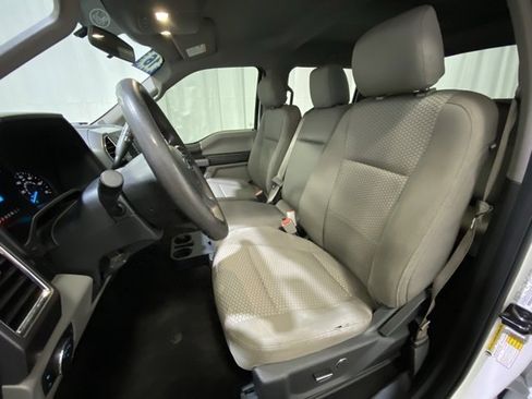 Used 2016 Ford F150 XLT image 10