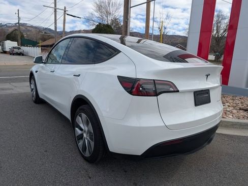 Used 2023 Tesla Model Y Long Range image 5