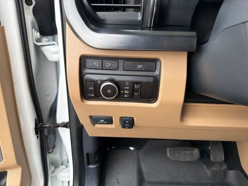 Used 2023 Ford F450 Lariat w/ Lariat Ultimate Package AWD/4WD image 19