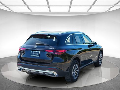 Certified 2026 Mercedes-Benz GLC 300 4MATIC image 4