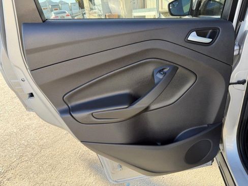 Used 2016 Ford Escape SE image 30