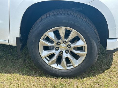 Used 2021 Chevrolet Silverado 1500 Custom RWD image 12