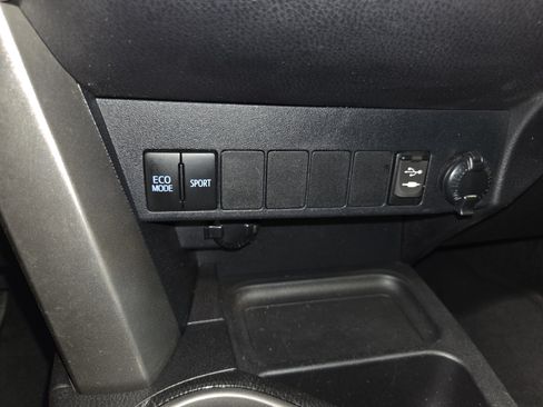 Used 2018 Toyota RAV4 Adventure AWD/4WD image 42