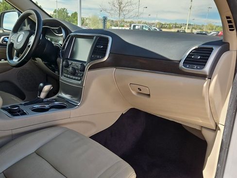 Used 2016 Jeep Grand Cherokee Limited AWD/4WD image 23