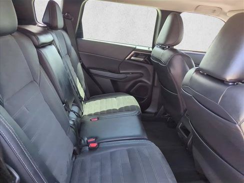 Used 2023 Mitsubishi Outlander SE AWD/4WD image 21