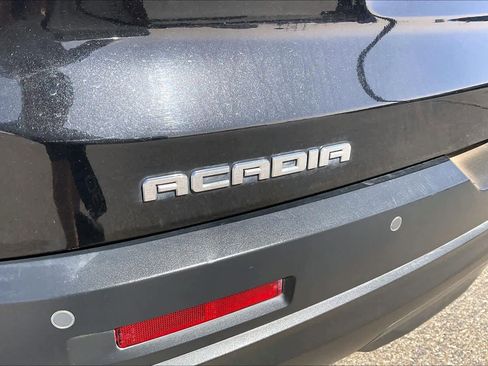 Used 2019 GMC Acadia SLT w/ Black Edition image 31