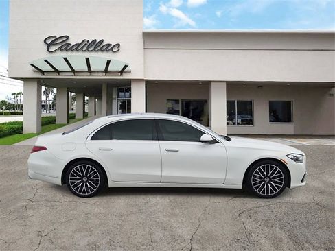 Used 2022 Mercedes-Benz S 500 S 500 4D Sedan image 6