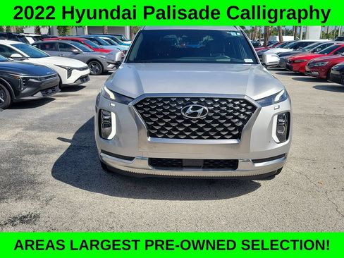 Used 2022 Hyundai Palisade Calligraphy w/ Cargo Package FWD image 2