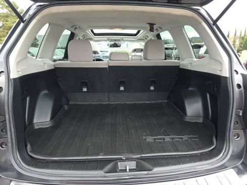 Used 2017 Subaru Forester 2.5i Premium w/ All-Weather Package AWD/4WD image 25