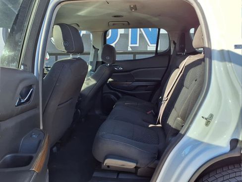 Used 2019 GMC Acadia SLE image 9