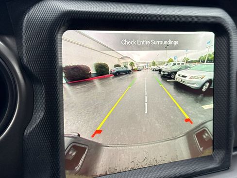 Used 2022 Jeep Gladiator Willys image 25