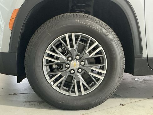 New 2026 Chevrolet Traverse LT AWD/4WD image 13