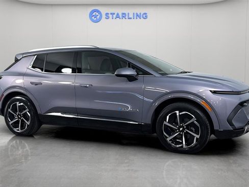 Certified 2025 Chevrolet Equinox EV LT image 12