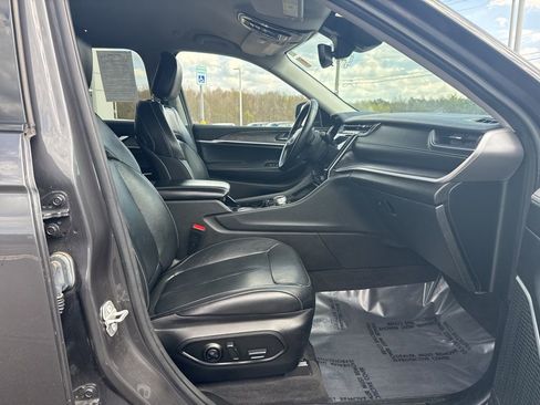 Used 2021 Jeep Grand Cherokee L Limited AWD/4WD image 14